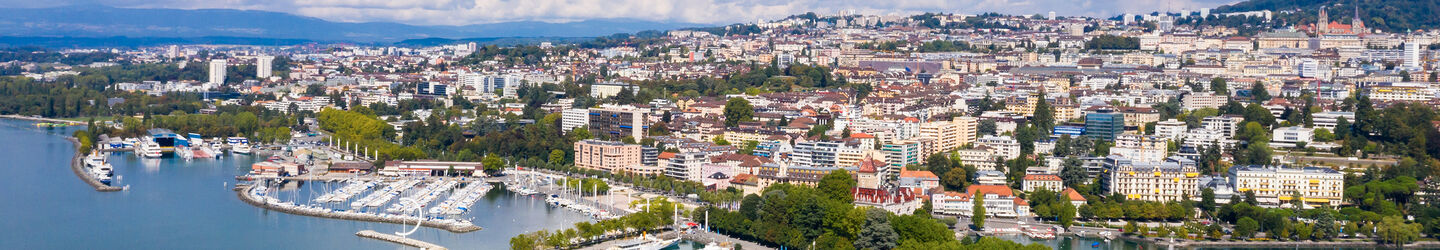 Luftaufnahme von Lausanne © iStock.com / sam74100